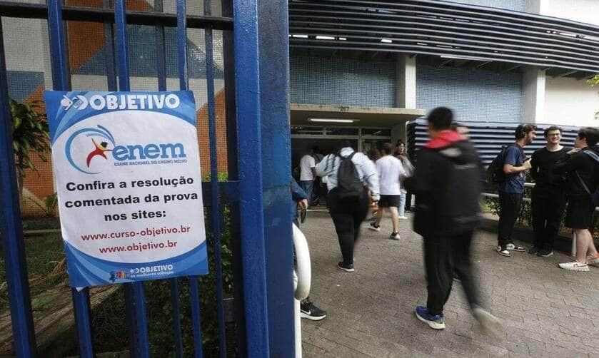 São Paulo (SP), 10/11/2024 - Estudantes no segundo dia de provas do ENEM na UNIP Vergueiro em São Paulo. Foto: Paulo Pinto/Agência Brasil