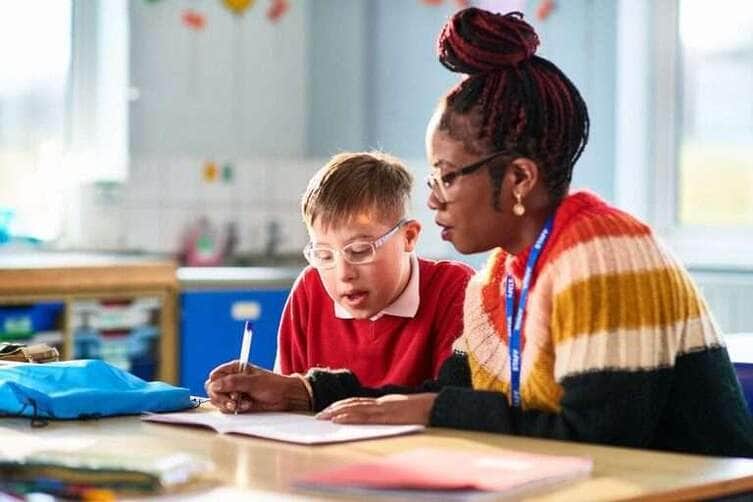 Governo Federal inicia curso de formação de professores em educação especial -