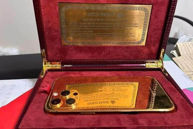 iPhone de ouro e bens de luxo são apreendidos em operação contra falsificação em Mato Grosso