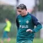 Coritiba x Operário: onde assistir, escalações e tudo sobre o duelo pela Série B. Imagem: JP Pacheco Coritiba