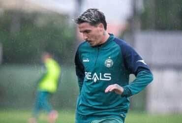 Coritiba x Operário: onde assistir, escalações e tudo sobre o duelo pela Série B. Imagem: JP Pacheco Coritiba