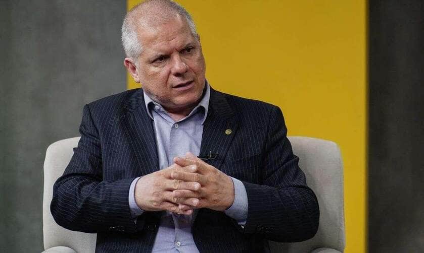 Brasília (DF), 04/01/2024, Alessandro Stefanutto, presidente do INSS, durante entrevista no programa Brasil em Dia, nos estúdios da EBC.  Foto: Rafa Neddermeyer/Agência Brasil