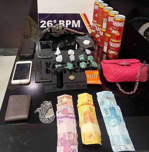 Suspeito levava adolescentes para motel e foi flagrado com cocaína, maconha e revólver calibre .38; caso foi encaminhado para a Delegacia de Nova Mutum