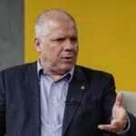 Brasília (DF), 04/01/2024, Alessandro Stefanutto, presidente do INSS, durante entrevista no programa Brasil em Dia, nos estúdios da EBC.  Foto: Rafa Neddermeyer/Agência Brasil