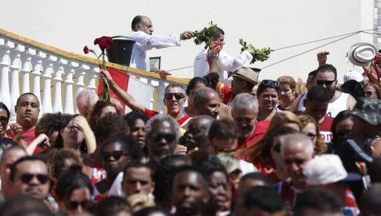 Tânia Rêgo/Agência Brasil Rio de Janeiro - Durante os festejos de São Jorge em Quintino, na zona norte, na sede da paróquia dedicada ao santo, fiéis se reúnem para missas e procissões.