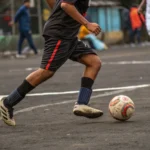 time-de-futebol-jogando--mostre-um-lance-de-perto-