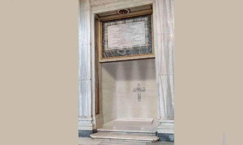 Vaticano, 26/04/2025 - O túmulo do Papa Francisco feito com pedra vinda da Ligúria,