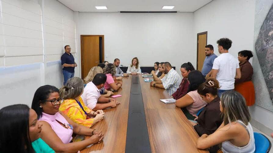 Prefeita recebe membros do Conselho Tutelar de Várzea Grande