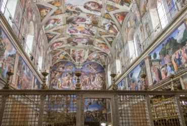2560px-Sistine_Chapel_ceiling_.jpg