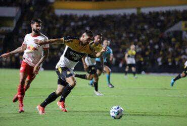 RB Bragantino x Criciúma: horário, onde assistir e prováveis escalações do confronto decisivo na Copa do Brasil. Imagem: Celso da Luz/Criciúma