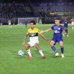 Lance de Bragantino x Criciúma. Imagem: Celso da Luz/Criciúma