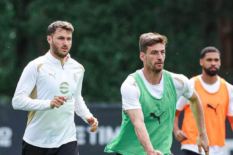 Genoa x Milan: Onde assistir, escalações e retrospecto do duelo pelo Italiano. Imagem: Divulgação Milan Genoa x Milan: Onde assistir, escalações e retrospecto do duelo pelo Italiano. Imagem: Divulgação Milan