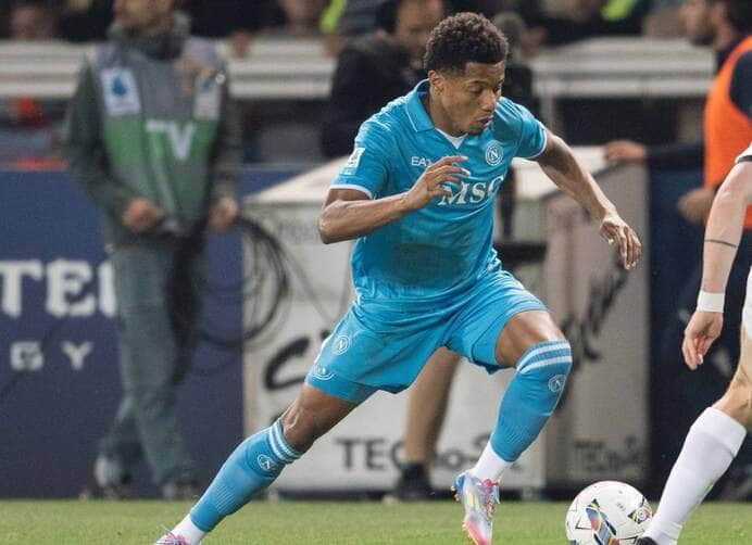 Napoli x Cagliari: Onde assistir ao vivo e tudo sobre o duelo decisivo da Série A. Imagem: Divulgação Napoli