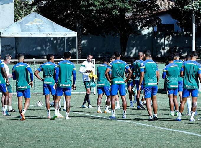Paysandu x Goiás ao vivo: onde assistir, escalações e palpites para o duelo decisivo na Série B. Imagem: Divulgação Goiás