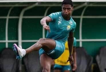 CRB x Cuiabá: onde assistir, escalações e tudo sobre o duelo de invictos na Série B. Imagem: AssCom Dourado