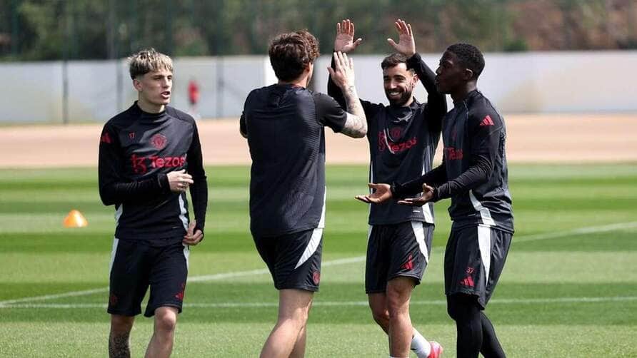 Clássico em Stamford Bridge: onde assistir Chelsea x Manchester United ao vivo, escalações e detalhes do confronto. Imagem: Divulgação Manchester United