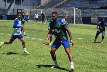 Goiás x Ferroviária: onde assistir, escalações e palpites para o duelo da Série B. Imagem: Divulgação Goiás