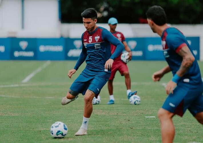 Fortaleza x Retrô: onde assistir, escalações e tudo sobre o jogo decisivo na Arena Castelão pela Copa do Brasil. Imagem: Mateus Lotif FEC