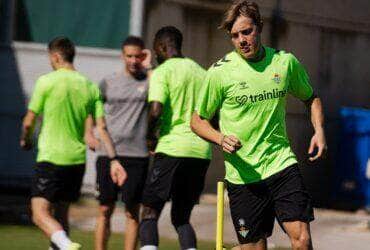 Real Betis x Valencia: onde assistir ao vivo, prováveis escalações e tudo sobre o jogo da La Liga. Imagem: Divulgação Betis