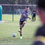 Criciúma recebe o Coritiba nesta segunda (26): onde assistir e prováveis escalações. Imagem: Celso da Luz/Criciúma