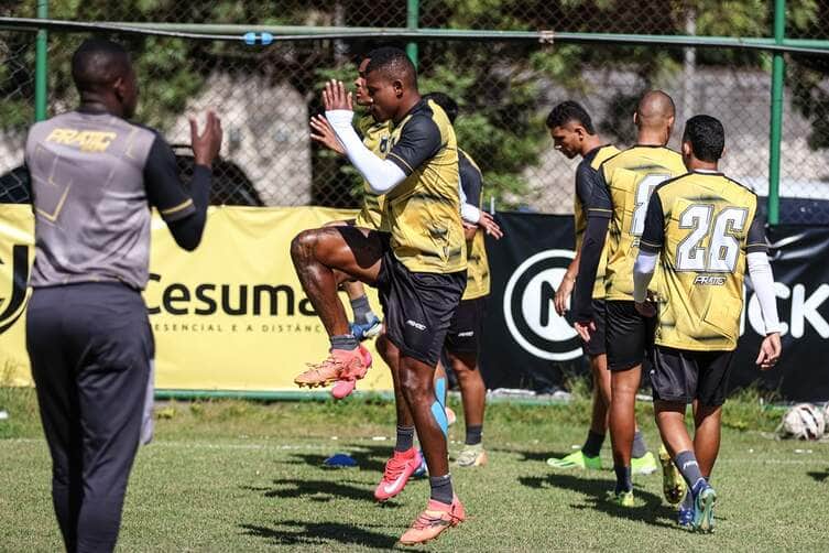 Remo x Volta Redonda: onde assistir, escalações e tudo sobre o jogo no Mangueirão pela Série B. Imagem: Voltaço