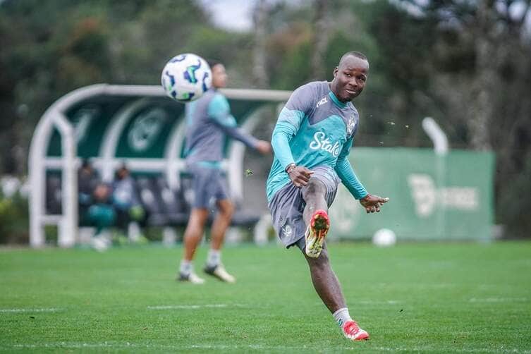 Bragantino x Juventude: onde assistir, escalações e como chegam os times para o confronto do Brasileirão. Imagem: Fernando Alves/ECJ Bragantino x Juventude: onde assistir, escalações e como chegam os times para o confronto do Brasileirão. Imagem: Fernando Alves/ECJ