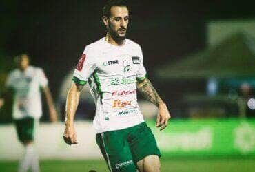 Luverdense encara Aparecidense em duelo de líderes neste sábado (30)? Onde assistir ao vivo. Imagem: Divulgação Luverdense