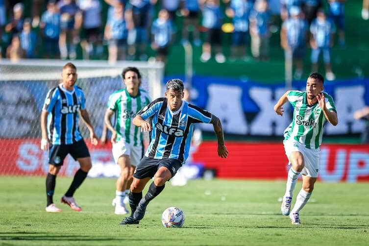 Juventude x Grêmio: onde assistir ao vivo, prováveis escalações e tudo sobre o jogo do Brasileirão. Imagem: Lucas Uebel/GFBPA Juventude x Grêmio: onde assistir ao vivo, prováveis escalações e tudo sobre o jogo do Brasileirão. Imagem: Lucas Uebel/GFBPA