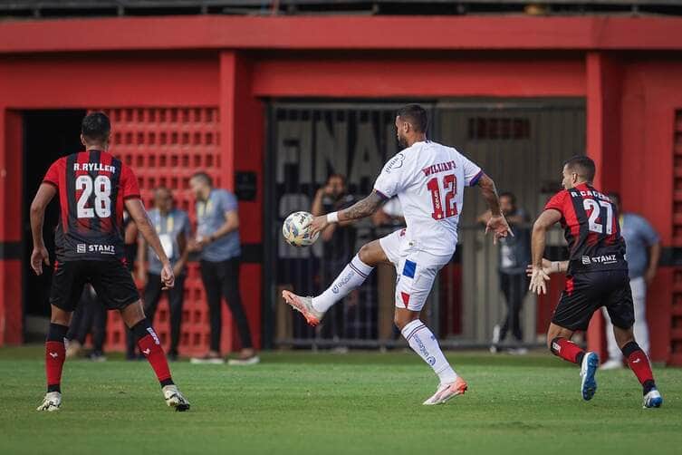 Ba-Vi ao vivo: onde assistir Bahia x Vitória, escalações e tudo sobre o maior clássico do Norte-Nordeste. Imagem: Letícia Martins e Rafael Rodrigues/EC Bahia