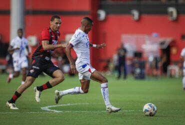 Ba-Vi ao vivo: onde assistir Bahia x Vitória, escalações e tudo sobre o maior clássico do Norte-Nordeste. Imagem: Letícia Martins e Rafael Rodrigues/EC Bahia