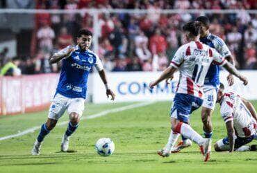 Cruzeiro x Unión Santa Fe: Onde assistir ao vivo e as escalações do confronto pela Sul-Americana. Imagem: Gustavo Aleixo/Cruzeiro
