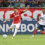 Internacional x Bahia: Onde assistir ao vivo e as escalações para o duelo decisivo na Libertadores. Imagem: Ricardo Duarte/SCI