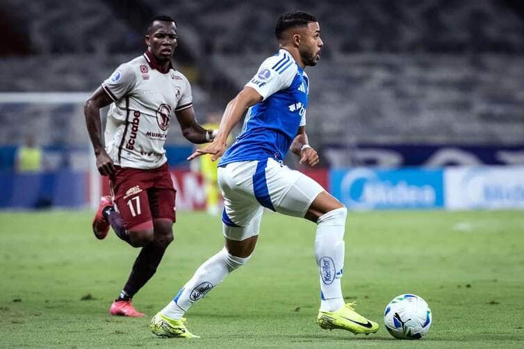 Mushuc Runa x Cruzeiro: onde assistir ao vivo, escalações e tudo sobre o jogo decisivo da Sul-Americana. Imagem: Gustavo Aleixo/Cruzeiro