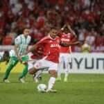 Atlético Nacional x Internacional: onde assistir, escalações e tudo sobre o duelo decisivo da Libertadores. Imagem: Ricardo Duarte/SCI