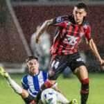 Vitória encara o Cerro Largo em busca da primeira vitória na Sul-Americana: onde assistir e escalações. Imagem: Victor Ferreira/EC Vitória