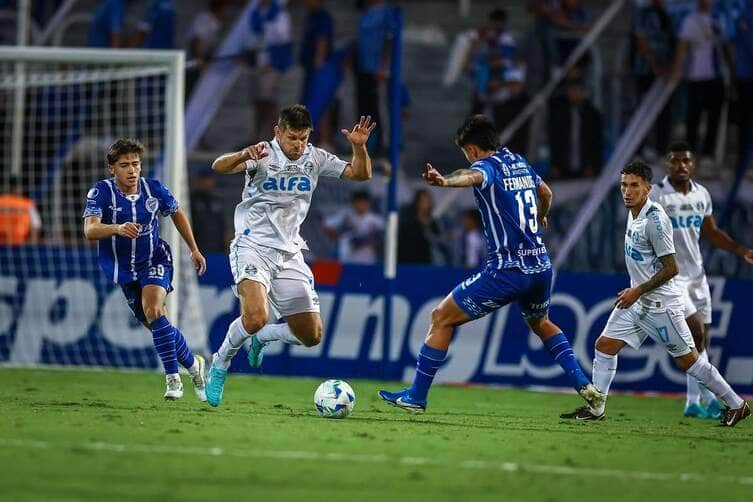 Grêmio x Godoy Cruz: onde assistir, escalações e tudo sobre o confronto decisivo da Sul-Americana. Imagem: Lucas Uebel/GFBPA