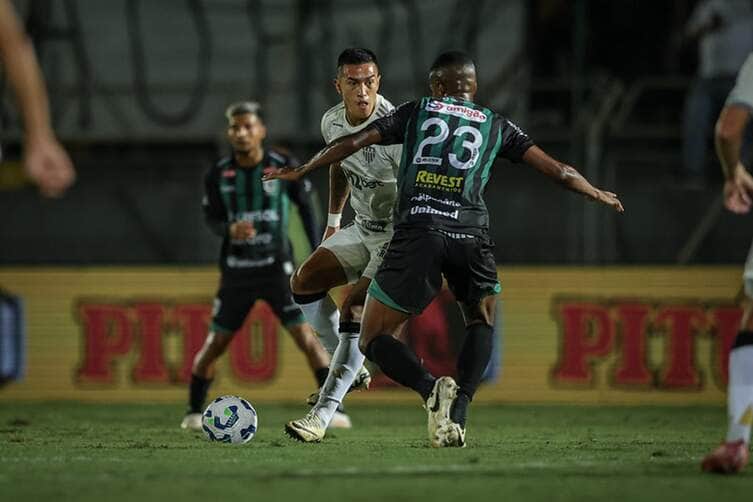 Atlético-MG x Maringá: onde assistir, escalações e tudo sobre o jogo decisivo da Copa do Brasil. Imagem: Pedro Souza/Atlético