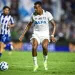 Grêmio x Santos: Onde assistir, escalações e tudo sobre o confronto na Arena pelo Brasileirão 2025. Imagem: Lucas Uebel/GFBPA