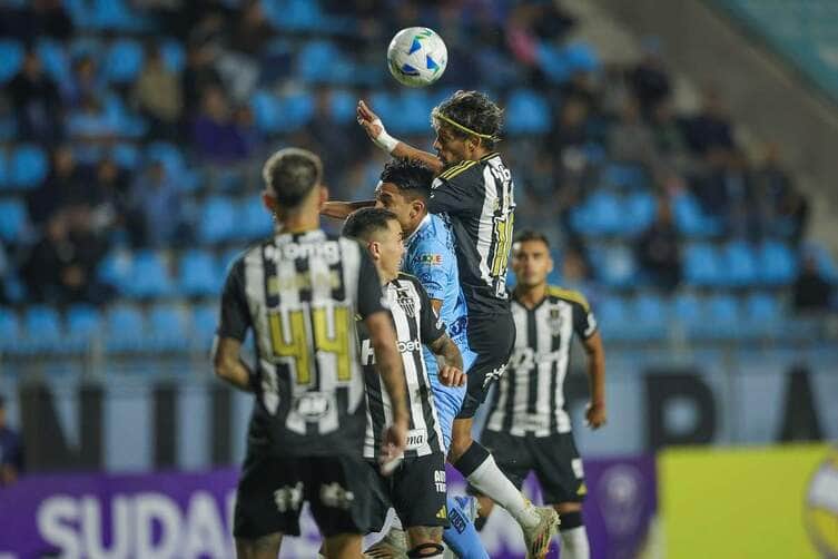 Lance de Iquique x Atlético-MG. Imagem: Pedro Souza/Atlético