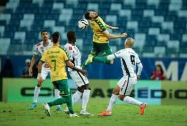 Lance de Cuiabá x Operário. Imagem: AssCom Dourado