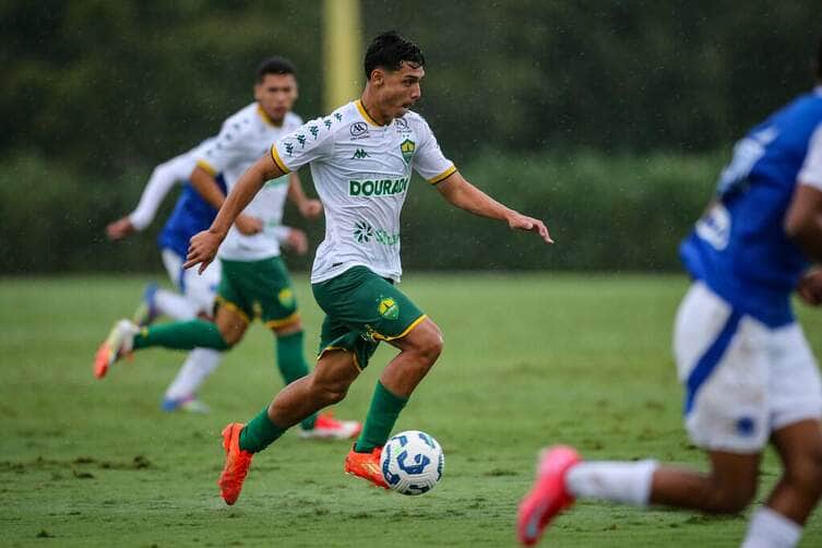 Athletic x Cuiabá: Onde assistir, análise, escalações e palpite para o confronto da Série B. Imagem: AssCom Dourado