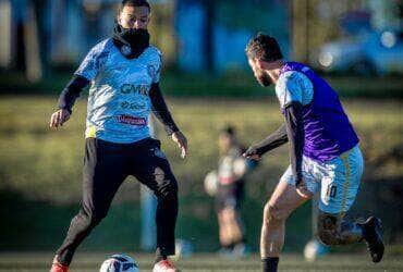 Operário x Athletico: onde assistir ao vivo, escalações e tudo sobre o duelo paranaense pela Série B. Imagem: @andreoito • OFEC