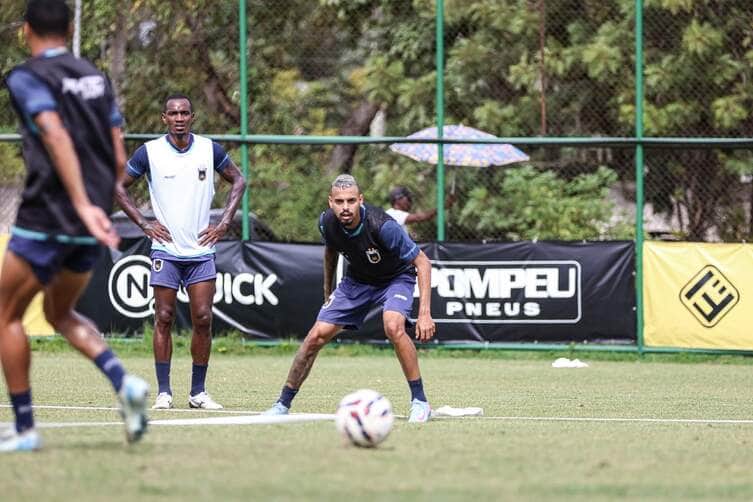 Volta Redonda x Amazonas: Onde assistir, escalações e tudo sobre o duelo decisivo na Série B. Imagem: @ecacrescimos COMKT-VRFC Volta Redonda x Amazonas: Onde assistir, escalações e tudo sobre o duelo decisivo na Série B. Imagem: @ecacrescimos COMKT-VRFC