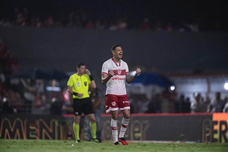 Botafogo-SP x CRB: onde assistir, escalações e estreia de técnico na Série B. Imagem: @franciscocedrimfotografia