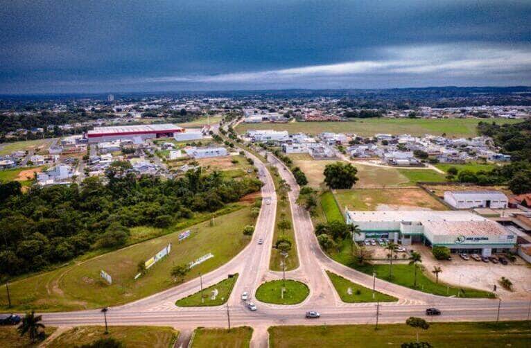 Feira Junina movimenta bairro de Alta Floresta com cultura e gastronomia local