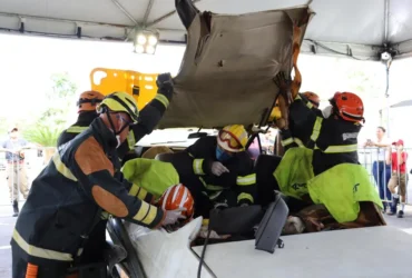 Bombeiros de Mato Grosso demonstram agilidade em desafio de salvamento veicular