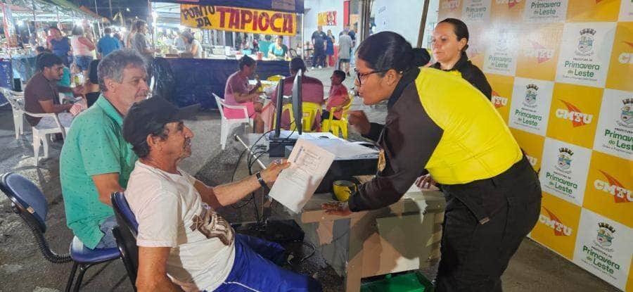 CMTU de Primavera do Leste leva serviços à Feira da Lua para facilitar emissão de carteiras de estacionamento