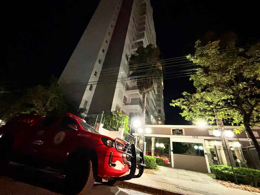 Fogo atinge apartamento em Cuiabá (MT) e quase causa tragédia