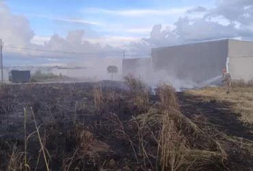 Bombeiros se mobilizam para controlar incêndio em Primavera do Leste