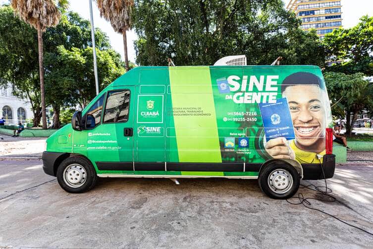 Cuiabá leva oportunidades de emprego e renda diretamente aos cidadãos com "Van do Sine da Gente"